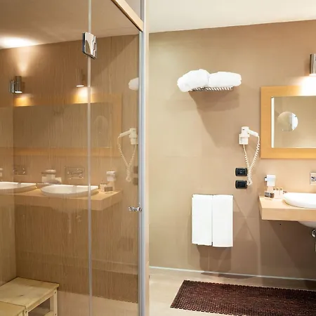 Hotel Mediterraneo Palace 4*