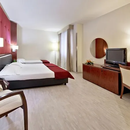 Hotel Mediterraneo Palace 4*