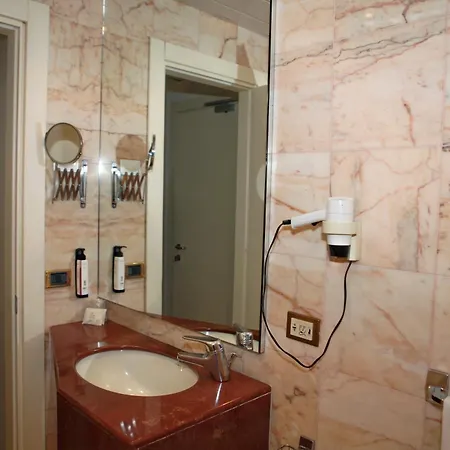 Mediterraneo Palace Hotel 4*