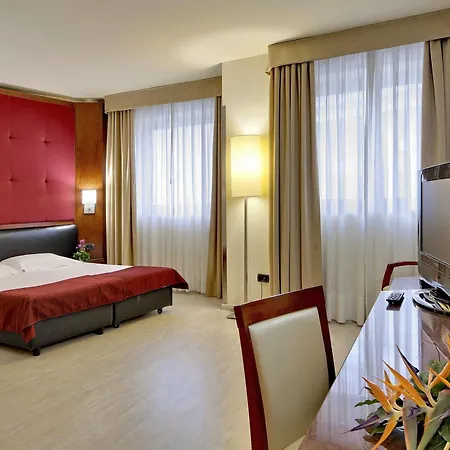 Hotel Mediterraneo Palace 4*