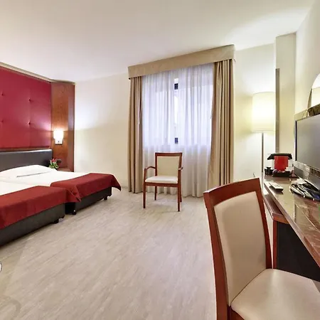 Hotel Mediterraneo Palace 4*
