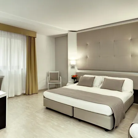 地中海皇宫酒店 4*