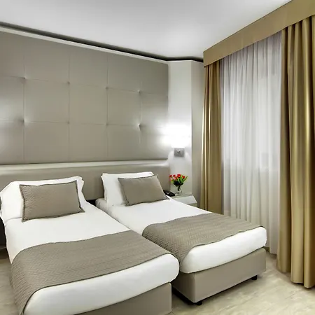 地中海皇宫酒店 4*