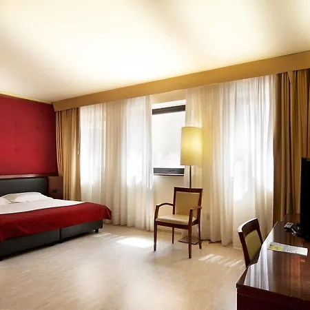 Mediterraneo Palace