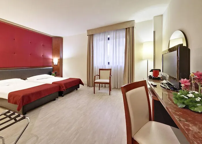 Hotel Mediterraneo Palace 4*