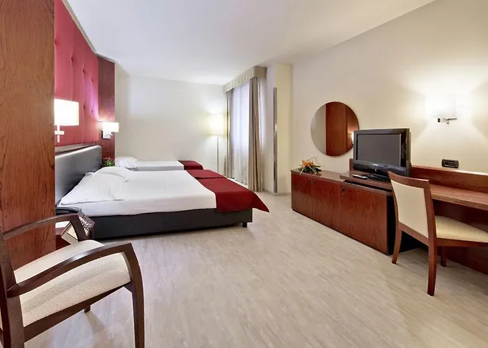 Hotel Mediterraneo Palace 4*