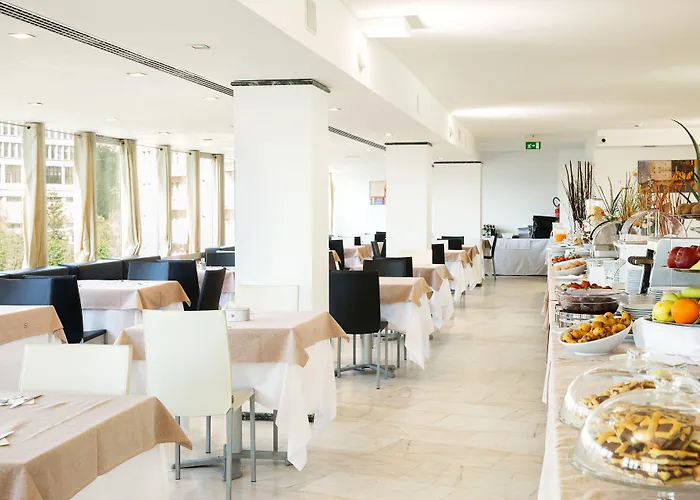 Hotel Mediterraneo Palace 4*