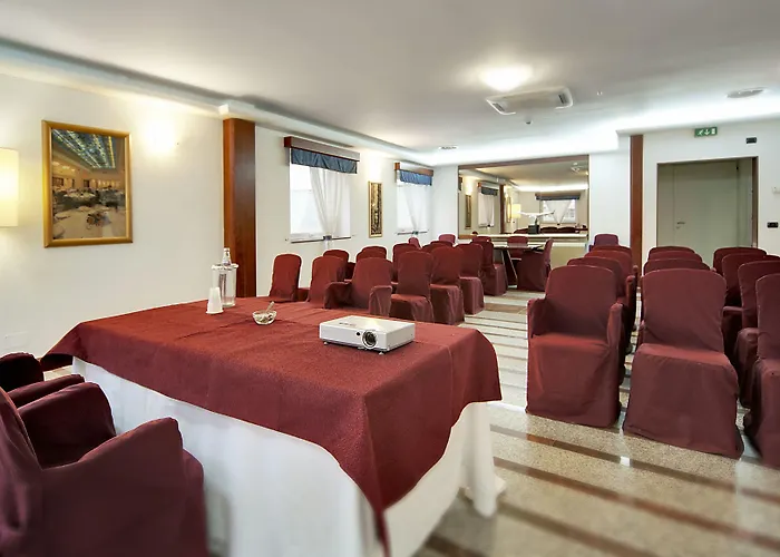 Mediterraneo Palace Hotel 4*