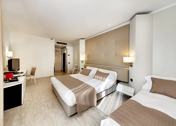 Mediterraneo Palace Hotel 4*